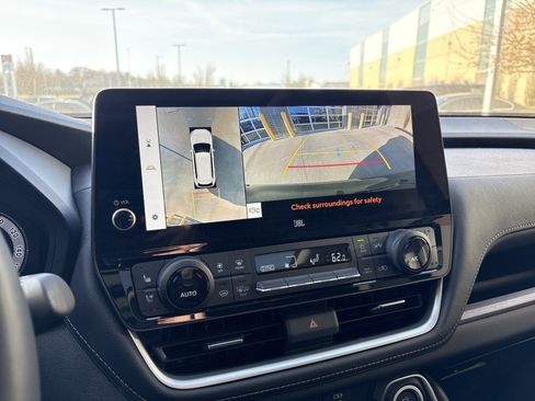 Used 2024 Toyota Grand Highlander Limited image 25