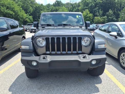 Used 2018 Jeep Wrangler Unlimited Sport S AWD/4WD image 2