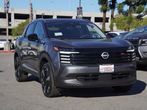 New 2026 Nissan Kicks SR image 2