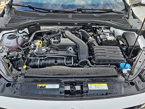 Used 2025 Volkswagen Jetta SE image 10
