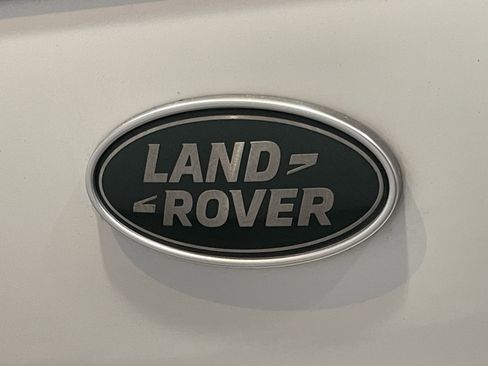 Used 2018 Land Rover Range Rover Sport Supercharged AWD/4WD image 24