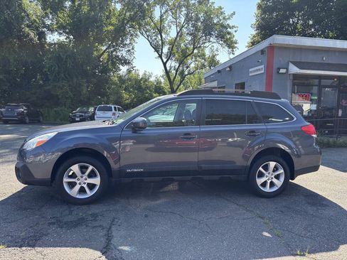 Used 2014 Subaru Outback 2.5i Premium AWD/4WD image 2