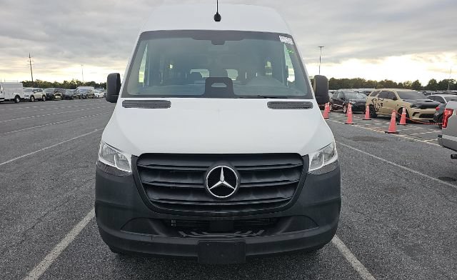 Used 2025 Mercedes-Benz Sprinter 2500 image 3