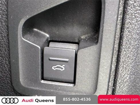 Certified 2022 Audi Q3 2.0T Premium Plus w/ Premium Plus Package image 19