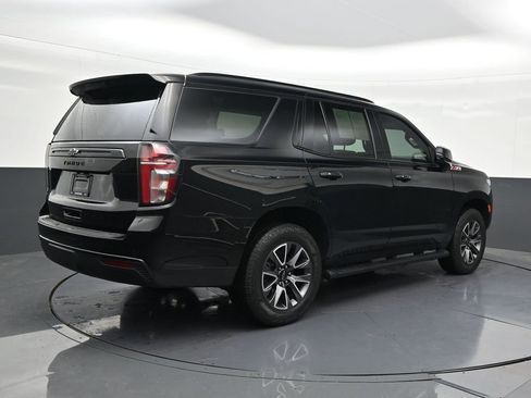 Used 2024 Chevrolet Tahoe Z71 w/ Luxury Package AWD/4WD image 5