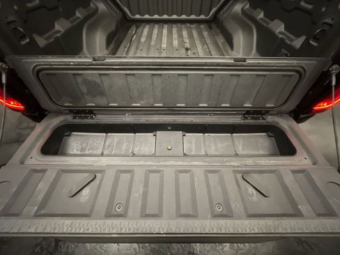 Used 2023 GMC Canyon Elevation image 28