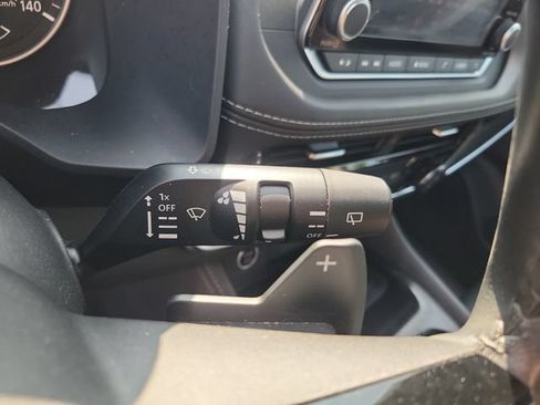 Used 2023 Nissan Rogue SL AWD/4WD image 28