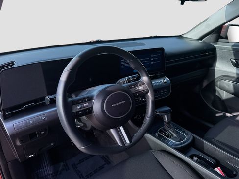 Used 2025 Hyundai Kona SEL image 7