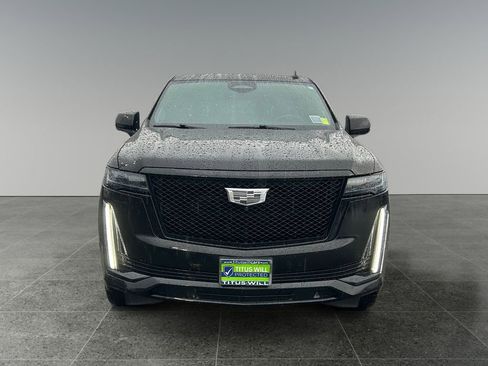 Used 2021 Cadillac Escalade ESV Sport Platinum image 2