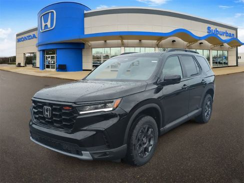 New 2025 Honda Pilot TrailSport image 4