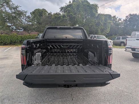 New 2026 GMC Sierra EV Elevation image 12