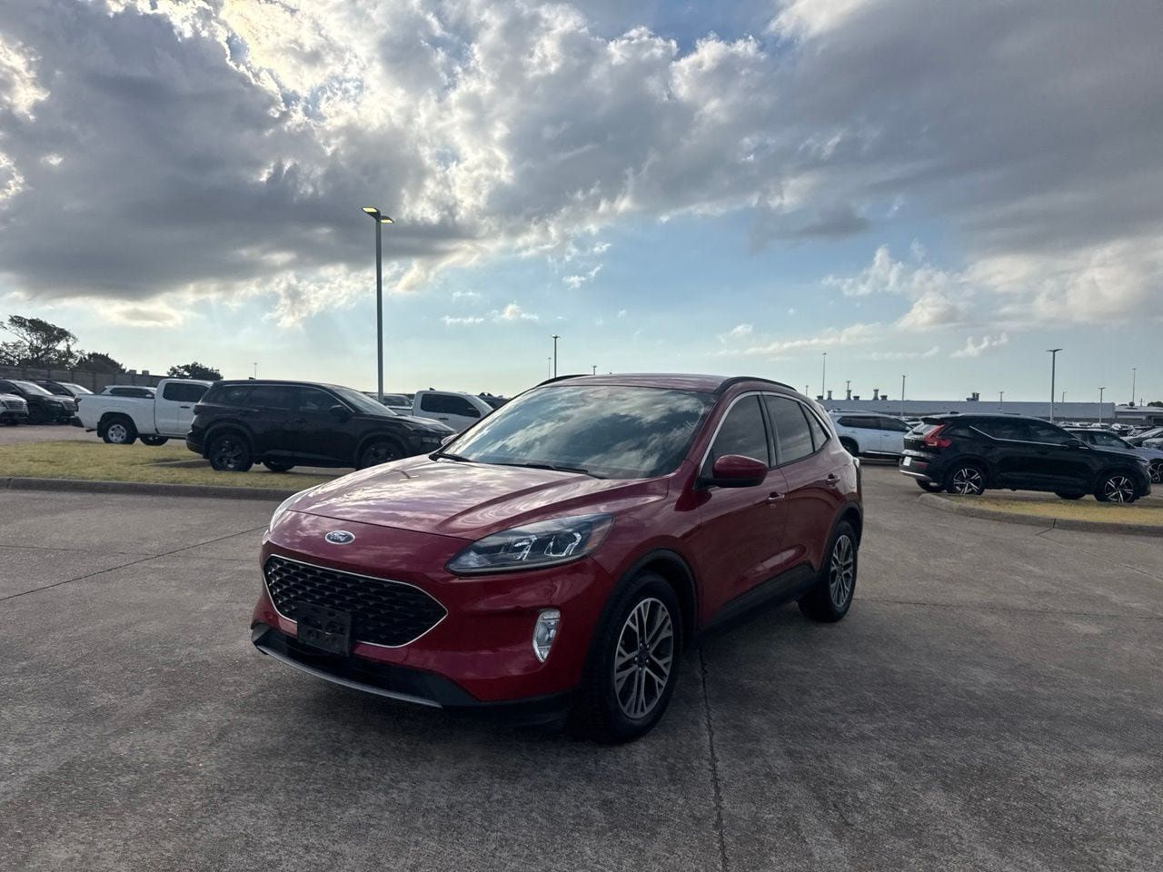 Used 2020 Ford Escape SEL FWD image 9