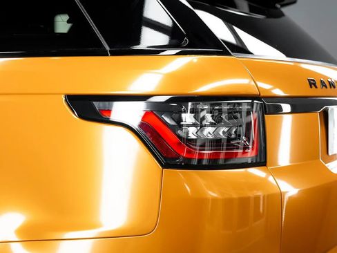 Used 2022 Land Rover Range Rover Sport SVR Carbon Edition AWD/4WD image 37