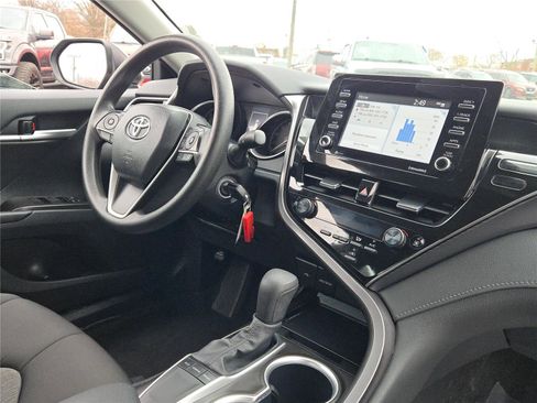 Used 2024 Toyota Camry LE image 8