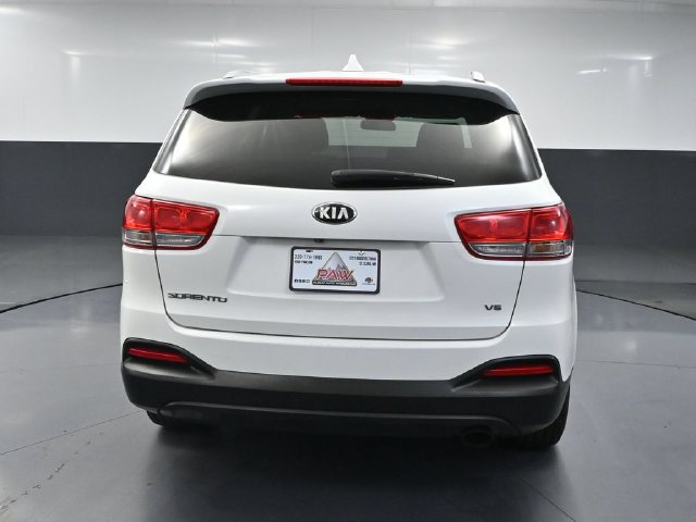 Used 2016 Kia Sorento LX FWD image 4