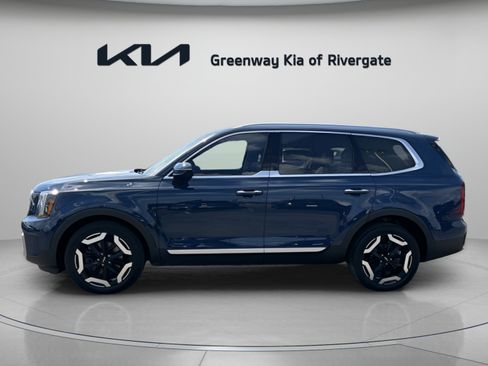 Used 2023 Kia Telluride S w/ S Sunroof Package FWD image 4