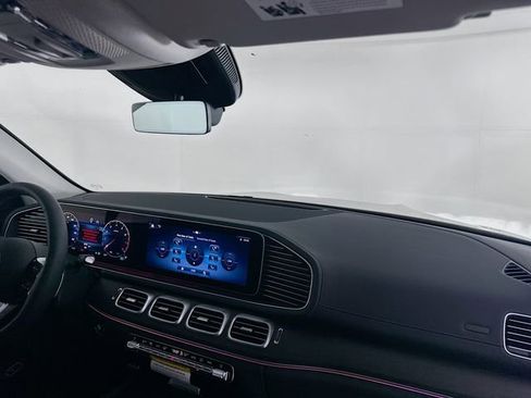 New 2026 Mercedes-Benz GLS 450 4MATIC image 31