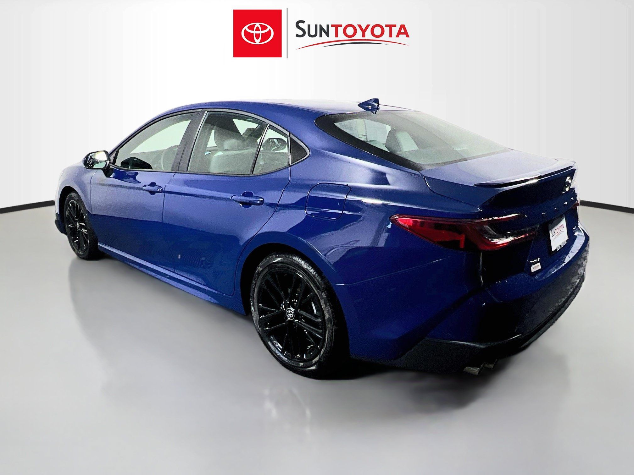 Used 2026 Toyota Camry SE FWD image 6