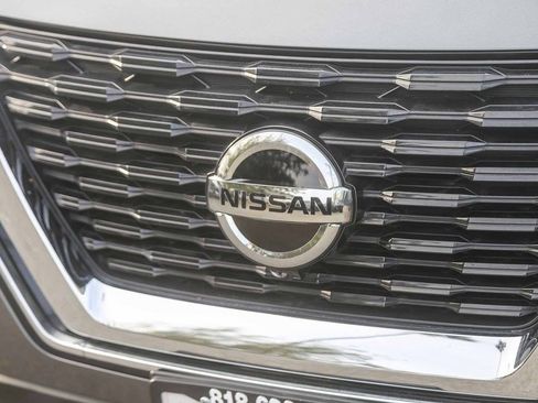 Used 2021 Nissan Rogue SL FWD image 5