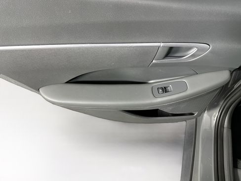 Used 2021 Hyundai Sonata SE w/ Winter Weather Package image 24