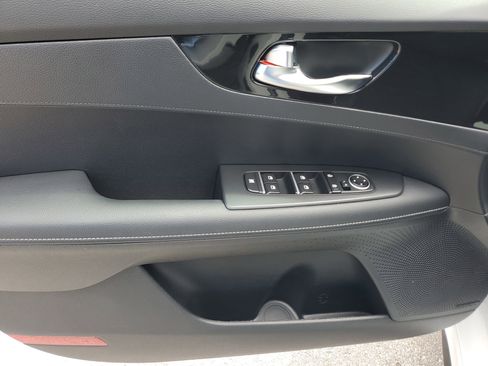 Used 2024 Kia Forte GT-Line w/ GT-Line Premium Package image 26