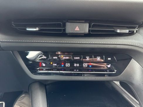 Used 2023 Buick Envision Preferred image 20