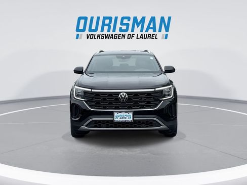 Used 2024 Volkswagen Atlas Cross Sport SE AWD/4WD image 3
