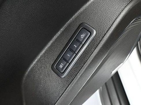 Used 2016 Chevrolet Tahoe LTZ AWD/4WD image 23