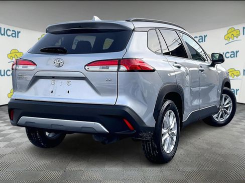 Certified 2024 Toyota Corolla Cross LE image 6