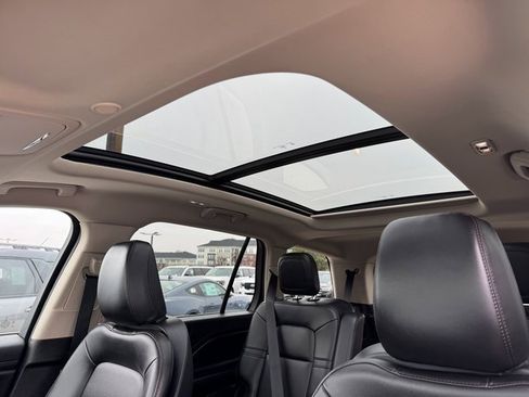 Used 2022 Lincoln Aviator AWD w/ Premium Package image 29