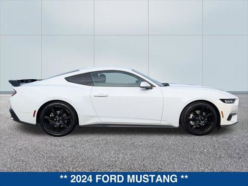 Used 2024 Ford Mustang Coupe RWD image 6