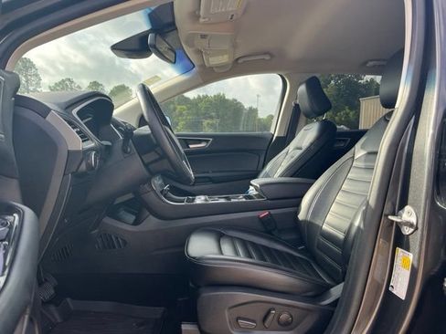 Used 2020 Ford Edge SEL w/ Convenience Package FWD image 7