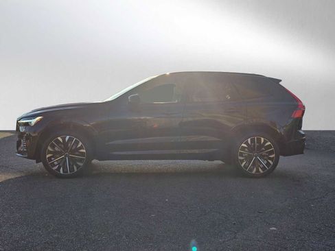 New 2026 Volvo XC60 B5 Ultra w/ Protection Package Premier image 4