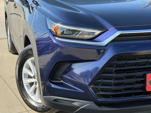 Used 2025 Toyota Grand Highlander AWD Hybrid image 4