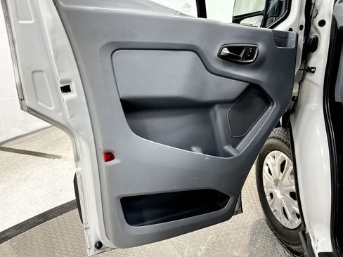 Used 2018 Ford Transit 350 XLT image 12