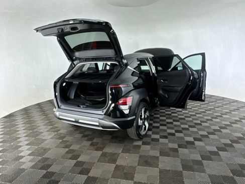 Used 2024 Hyundai Kona Limited AWD/4WD image 15