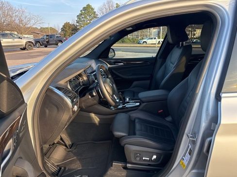 Used 2019 BMW X3 sDrive30i w/ Premium Package image 9