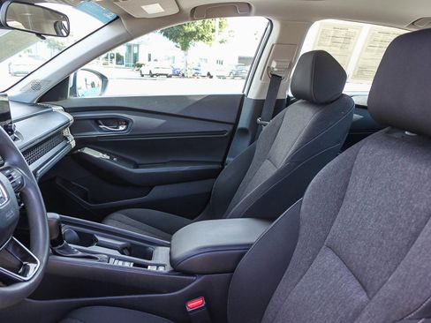 Used 2023 Honda Accord EX image 19