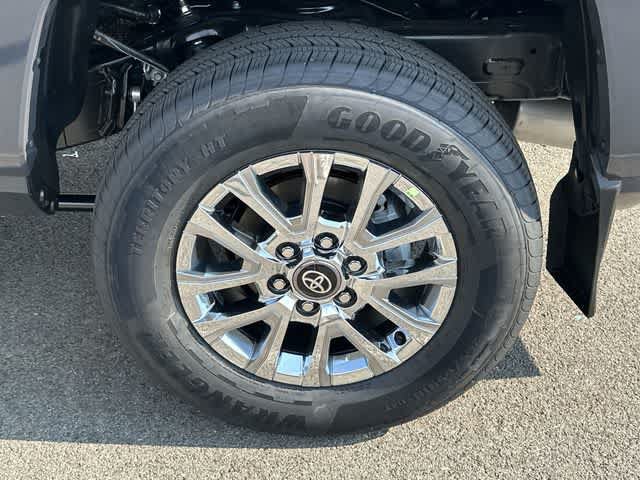 Used 2026 Toyota Tacoma Limited AWD/4WD image 5