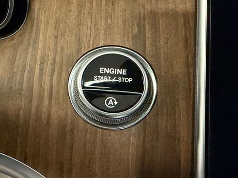Certified 2023 Mercedes-Benz C 300 4MATIC Sedan image 32