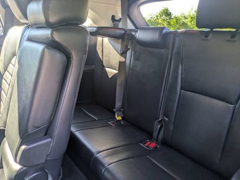 Used 2024 Toyota Highlander LE AWD/4WD image 22