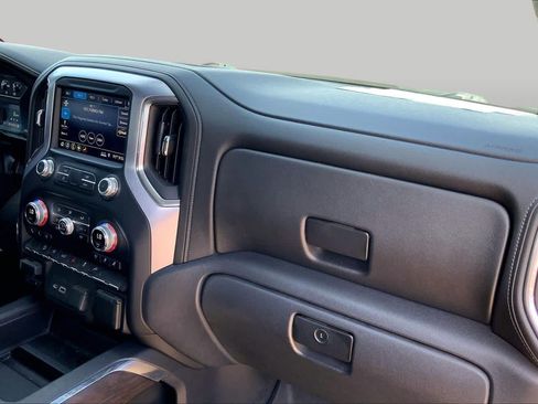 Used 2019 GMC Sierra 1500 SLT w/ SLT Premium Package AWD/4WD image 18