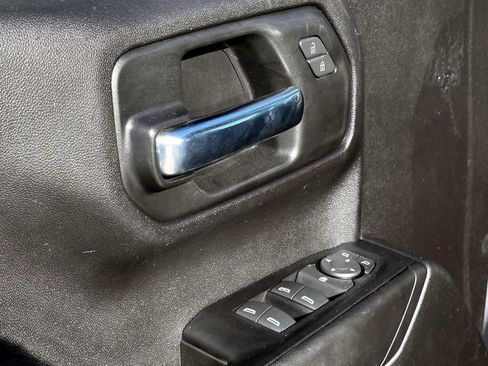 Certified 2020 Chevrolet Silverado 1500 Custom w/ Custom Value Package image 17