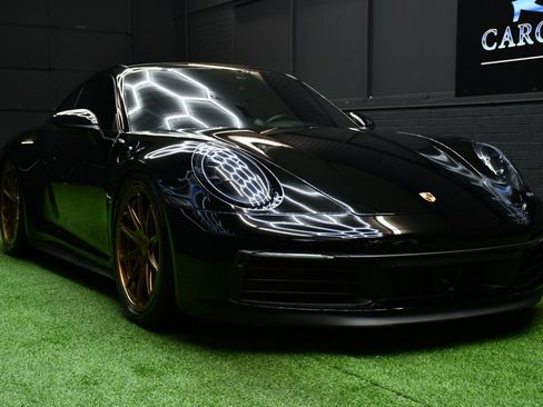 Used 2020 Porsche 911 Carrera 4S AWD/4WD image 14