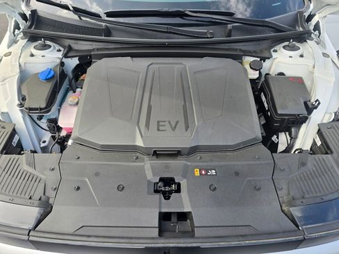 New 2025 Hyundai Ioniq 5 SEL image 19