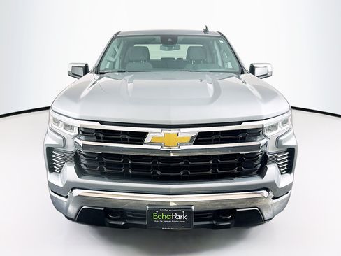 Used 2024 Chevrolet Silverado 1500 LT AWD/4WD image 2