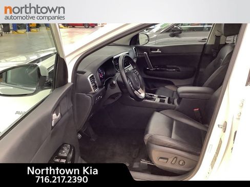 Used 2021 Kia Sportage EX AWD/4WD image 11