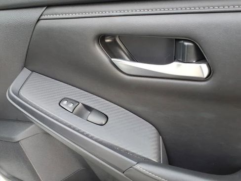 Used 2024 Nissan Sentra SV image 12