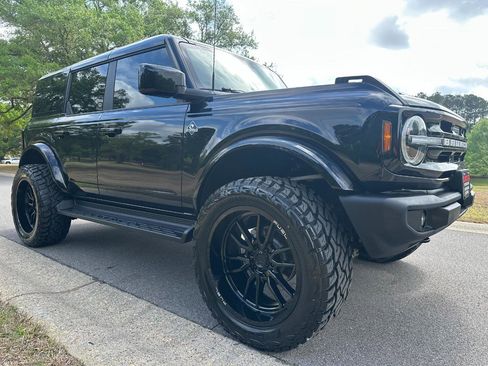Used 2025 Ford Bronco Outer Banks image 3