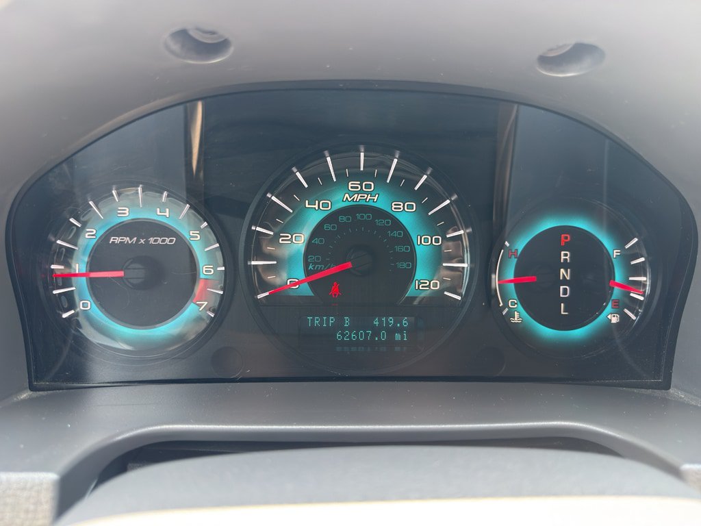 Used 2010 Ford Fusion SE FWD image 39